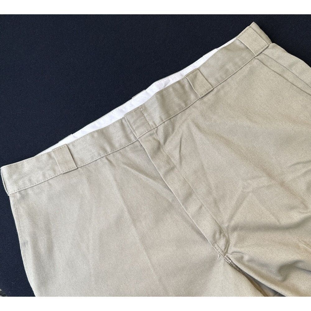 Dickies 42" TAN Men's Loose Fit Flat Front Work Shorts 13" 42283 ~ EXCELLENT - Picture 2 of 10